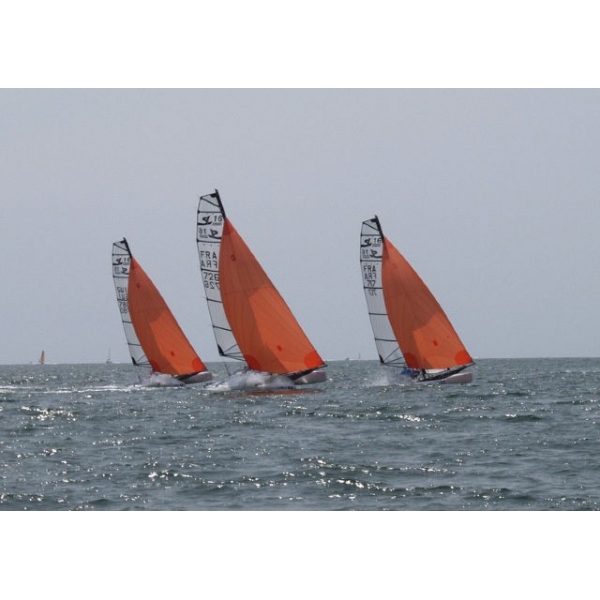 catamaran sl 16